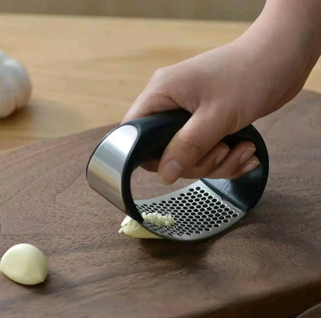 Stainless Steel Garlic Press – Manual Mincer & Kitchen Gadget